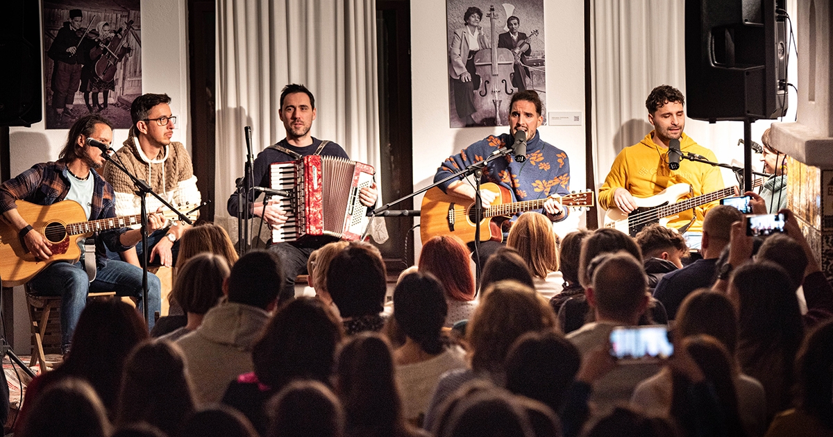 „Itt is, ott is otthon vagyunk”